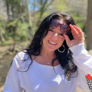 Meet your Posher, Lisa marie